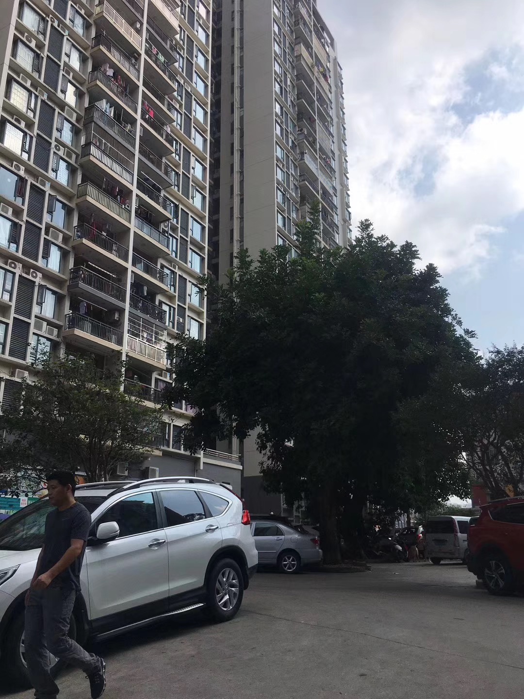 布吉村委統(tǒng)建樓