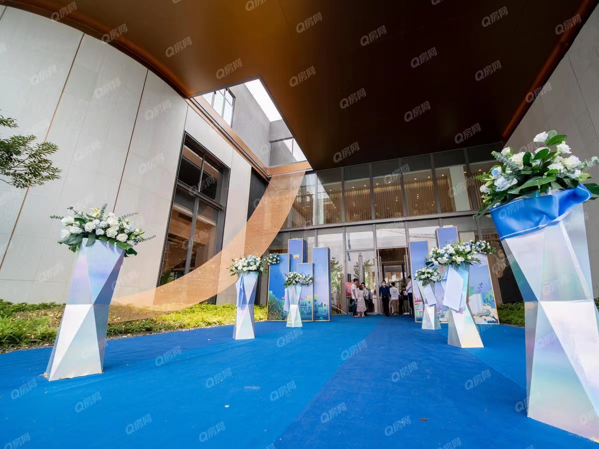 萬(wàn)科中天宏遠(yuǎn)文瀚花園均價(jià)-16000元/平