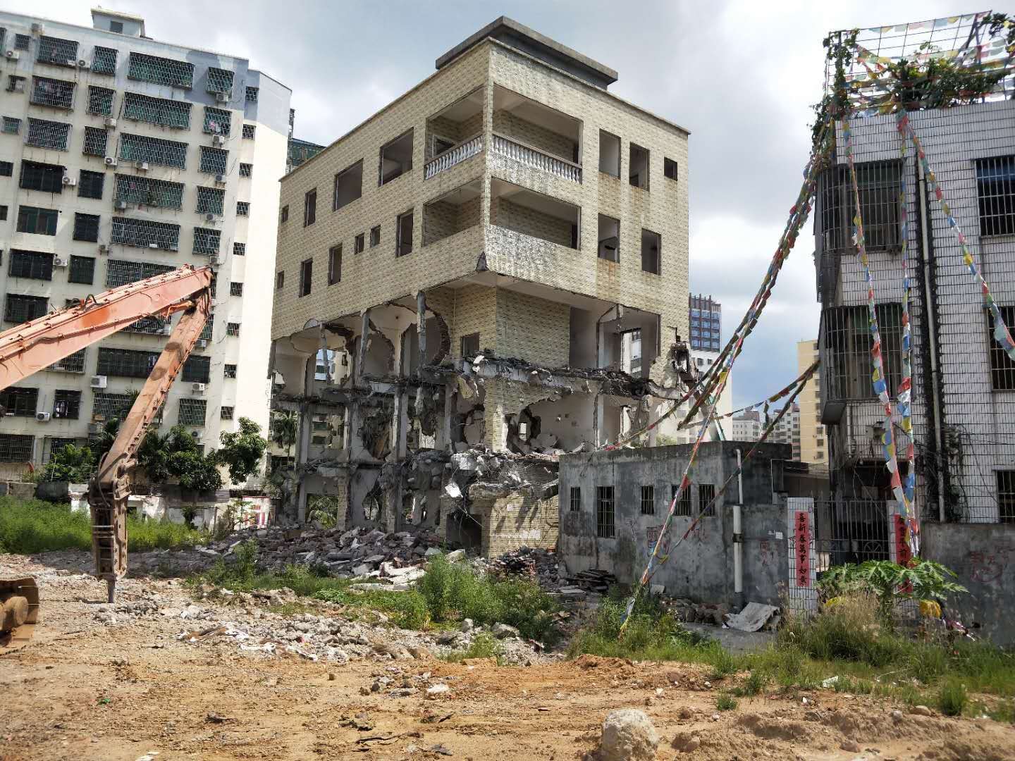 用海口最?；剡w房來形容